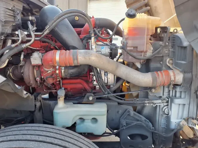 2019 NAVISTAR INTERNATIONAL LT625 SLPR CAB606d64bd0239616ec5cb5b676cf48c64