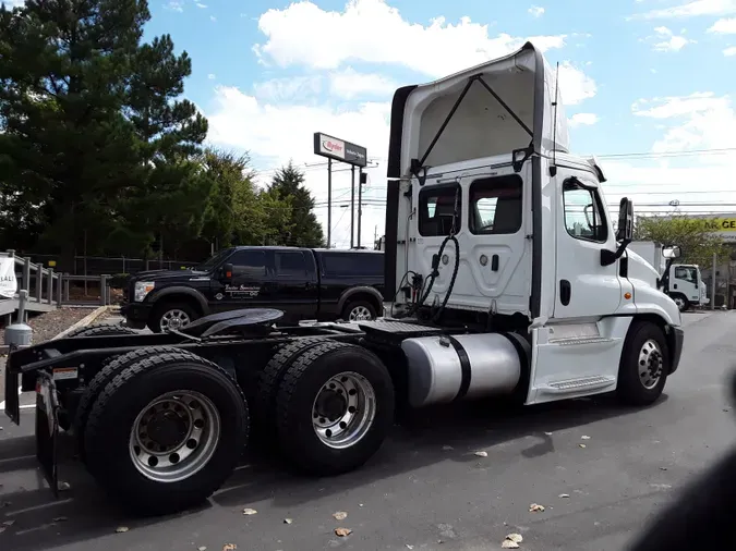 2018 FREIGHTLINER/MERCEDES CASCADIA 125