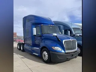 2022 INTERNATIONAL LT