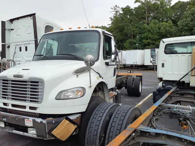 2019 FREIGHTLINER/MERCEDES M2 106