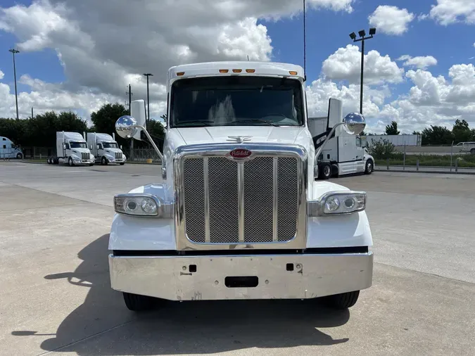 2021 Peterbilt 567