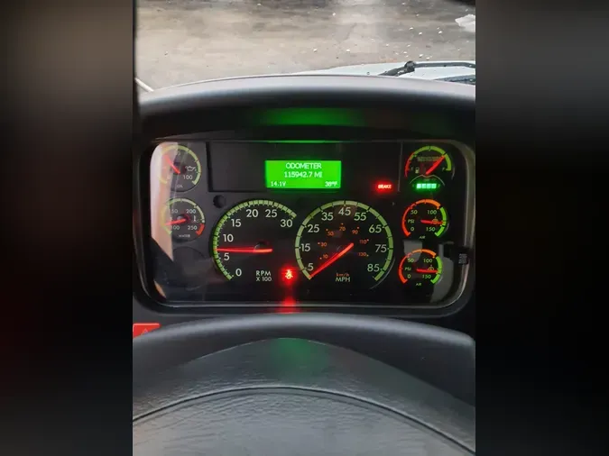 2019 FREIGHTLINER/MERCEDES M2 106