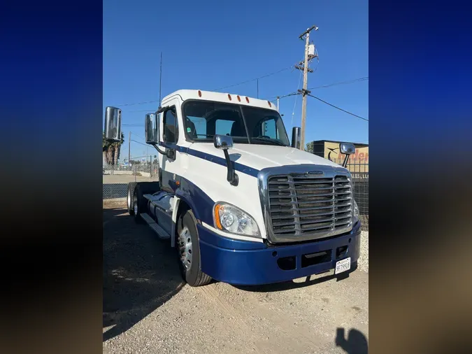 2018 FREIGHTLINER/MERCEDES CASCADIA 125