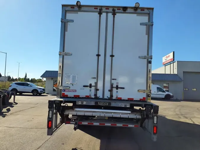2016 FREIGHTLINER/MERCEDES M2 106