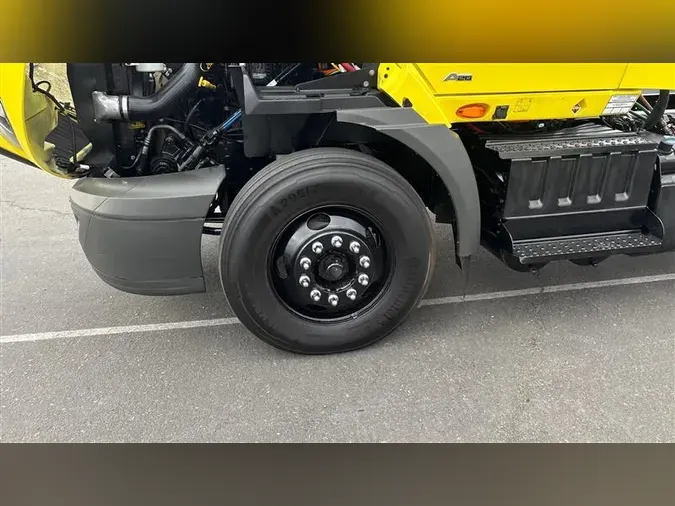 2018 INTERNATIONAL RH613