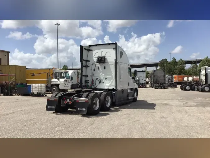 2021 Freightliner Cascadia