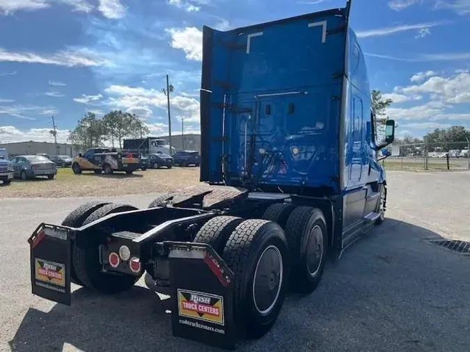 2021 Freightliner Cascadia