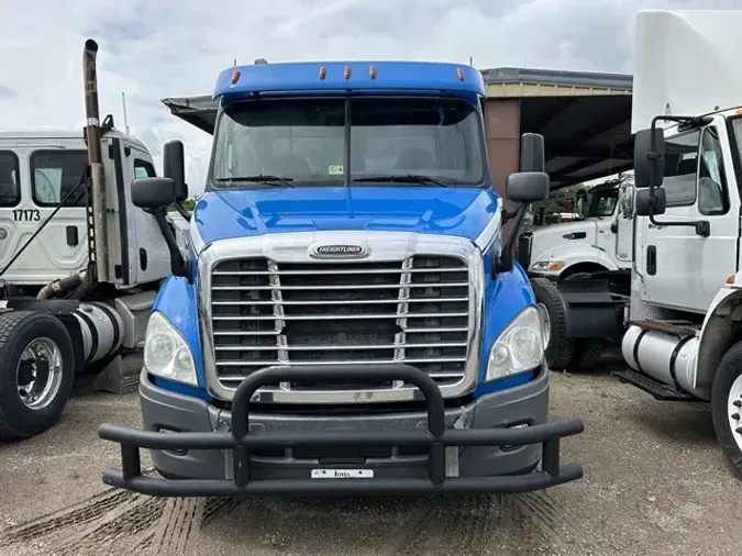 2017 FREIGHTLINER CASCADIA 113