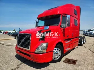 2016 VOLVO VNL64T780