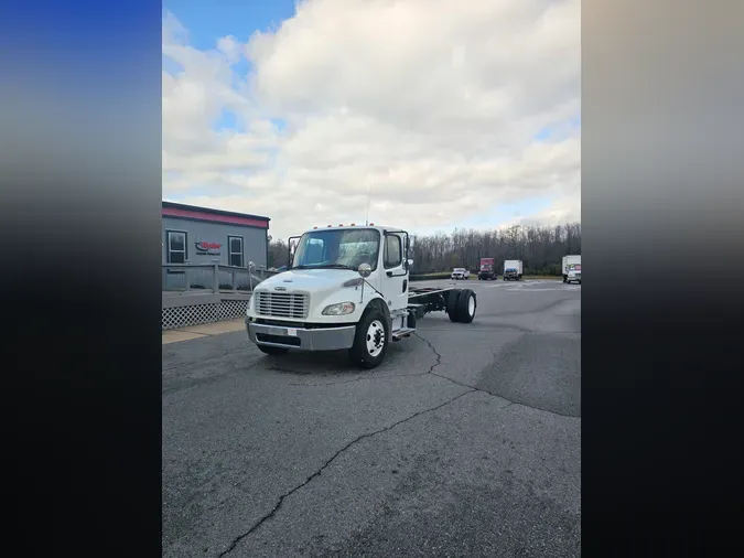 2017 FREIGHTLINER/MERCEDES M2 1066086f6dc8b7cd82a3f4fdaae3ab06aa5