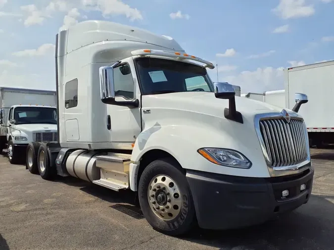 2019 NAVISTAR INTERNATIONAL LT625 SLPR CAB