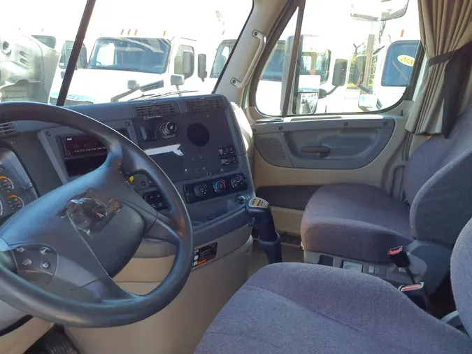 2019 FREIGHTLINER/MERCEDES CASCADIA 125