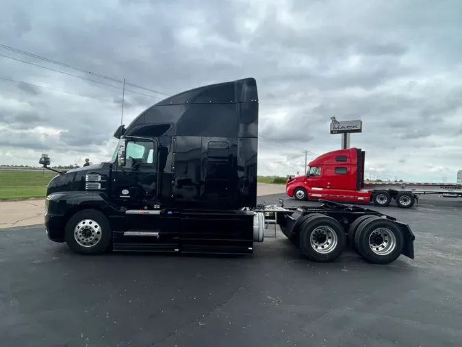 2025 MACK AN64T70