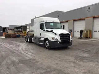 2020 Freightliner Cascadia