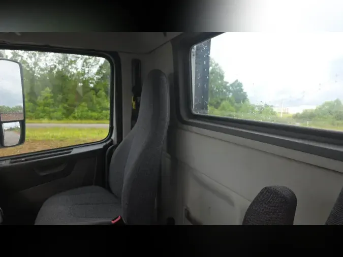 2018 Volvo VNL300