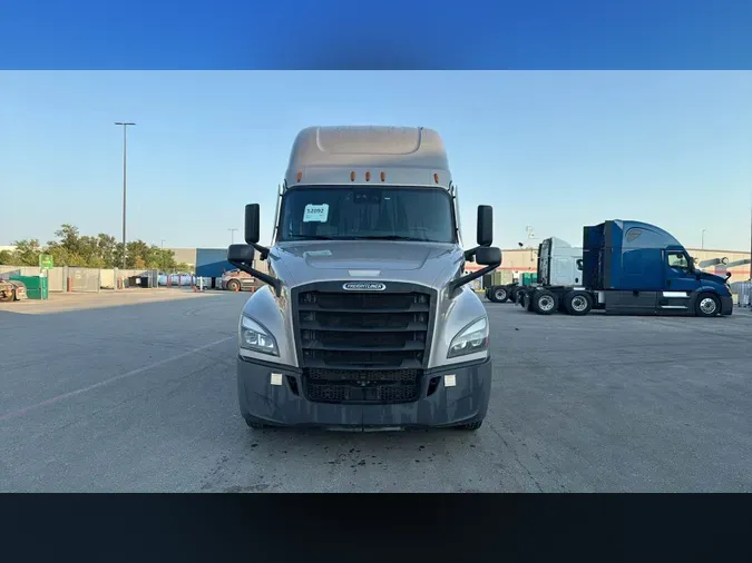 2022 Freightliner Cascadia 126