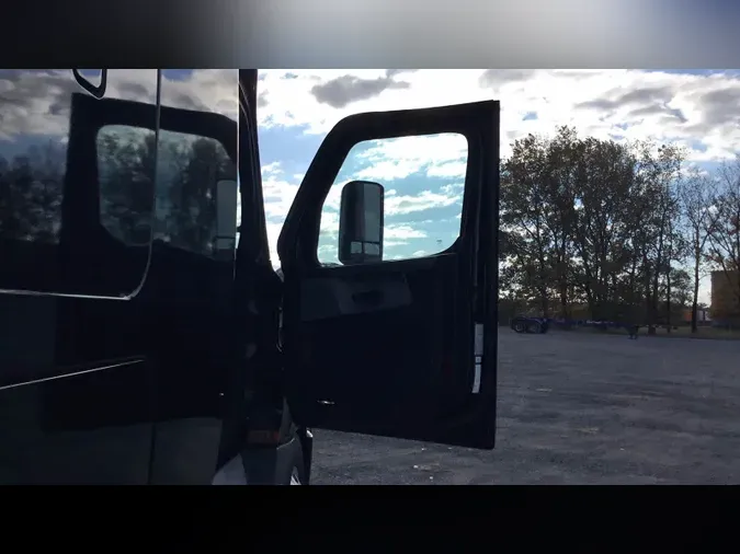 2021 Freightliner Cascadia 126609388e13b6cf9ba231a9f2d3d79b53a