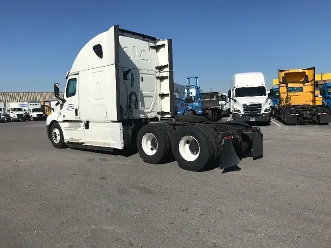 2018 Freightliner T12664ST