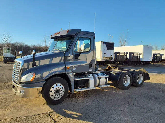 2018 FREIGHTLINER/MERCEDES CASCADIA 125609b26b19e7fdbcdd72ca9e55933262d