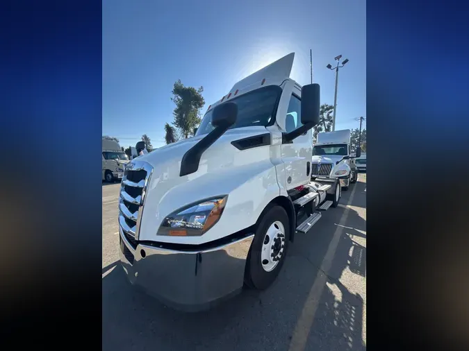 2020 FREIGHTLINER/MERCEDES NEW CASCADIA 116