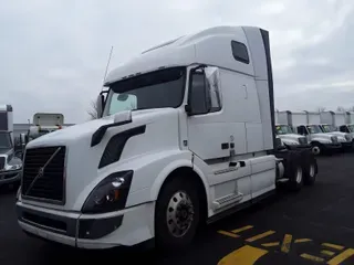 2016 Volvo VNL64T 670