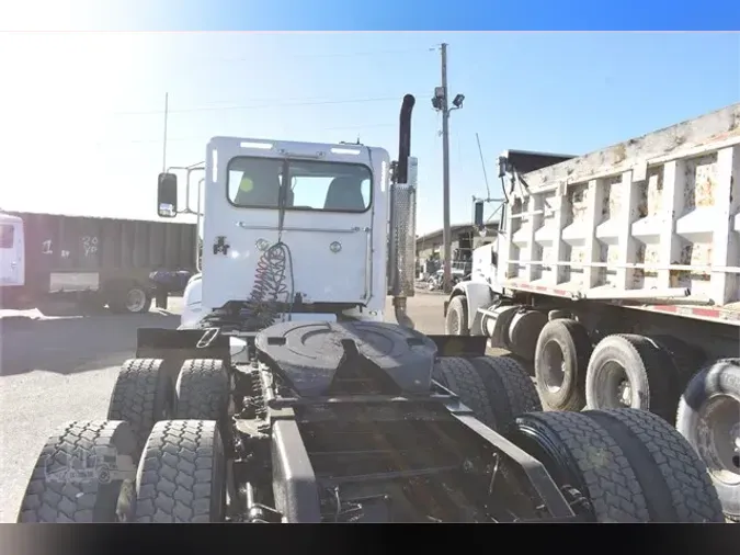 2012 PETERBILT 384