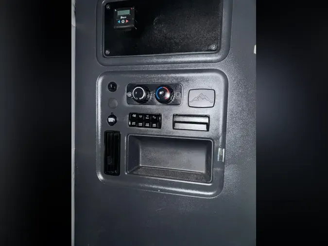 2022 FREIGHTLINER Cascadia 126