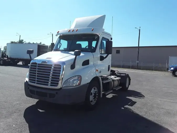 2019 FREIGHTLINER/MERCEDES CASCADIA 11360a5512e19fe6b7a368cac59e7e1f88d