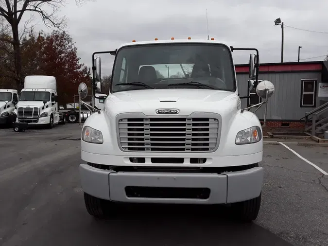 2016 FREIGHTLINER/MERCEDES M2 106