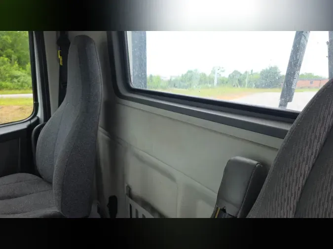2018 Volvo VNL300