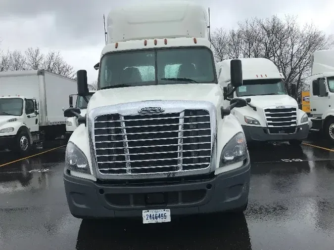 2017 Freightliner X12564ST