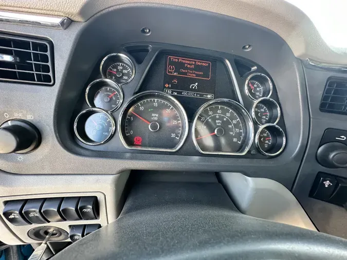 2019 Peterbilt 579