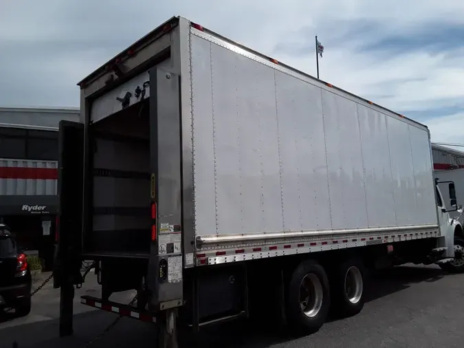2017 FREIGHTLINER/MERCEDES M2 106