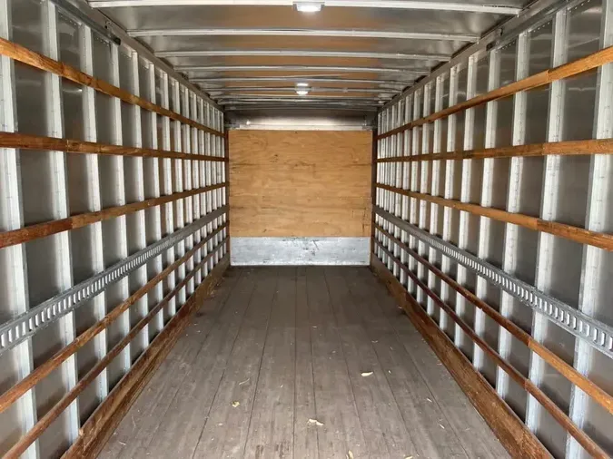 2020 FREIGHTLINER/MERCEDES M2 106