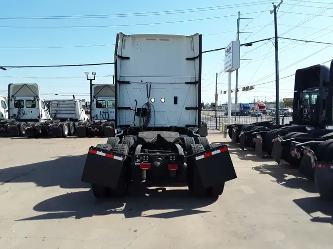 2020 NAVISTAR INTERNATIONAL LT625 SLPR CAB