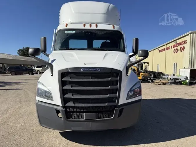 2020 FREIGHTLINER CASCADIA 116