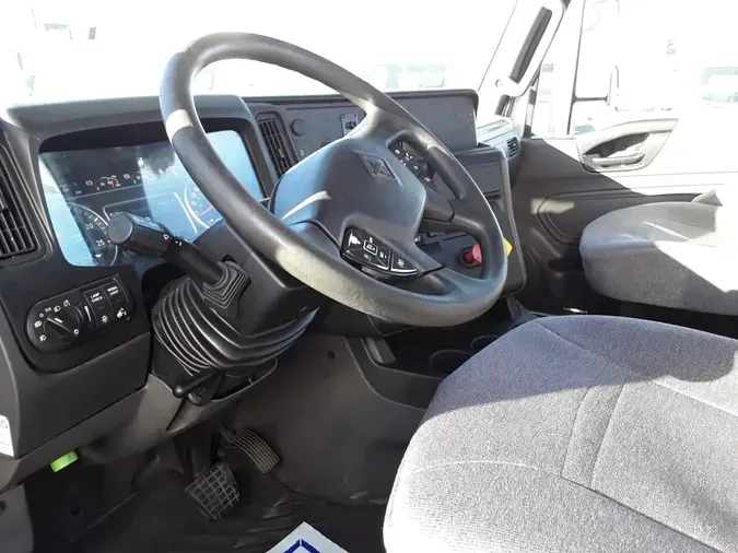 2019 NAVISTAR INTERNATIONAL LT625 DAYCAB T/A