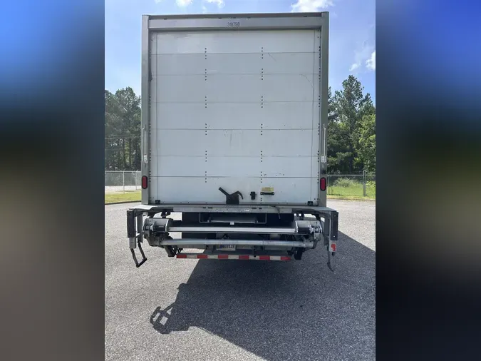 2019 Freightliner Business Class M2 106