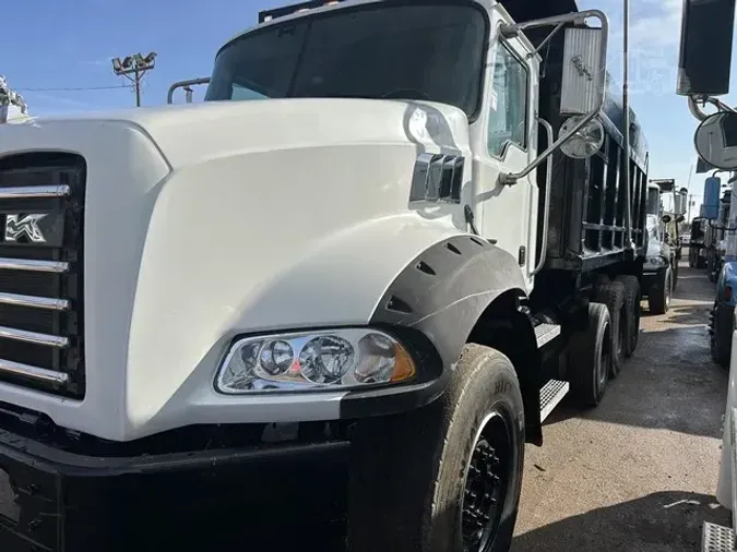 2007 MACK GRANITE CT713