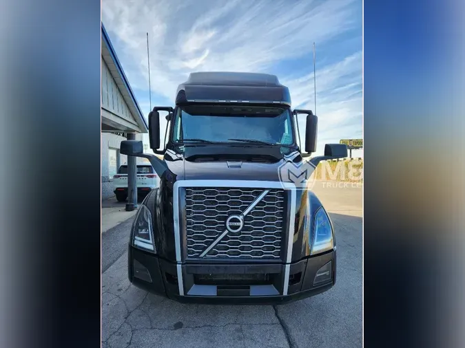 2023 VOLVO VNL64T760