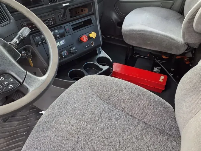 2018 NAVISTAR INTERNATIONAL RH613 DAYCAB T/A