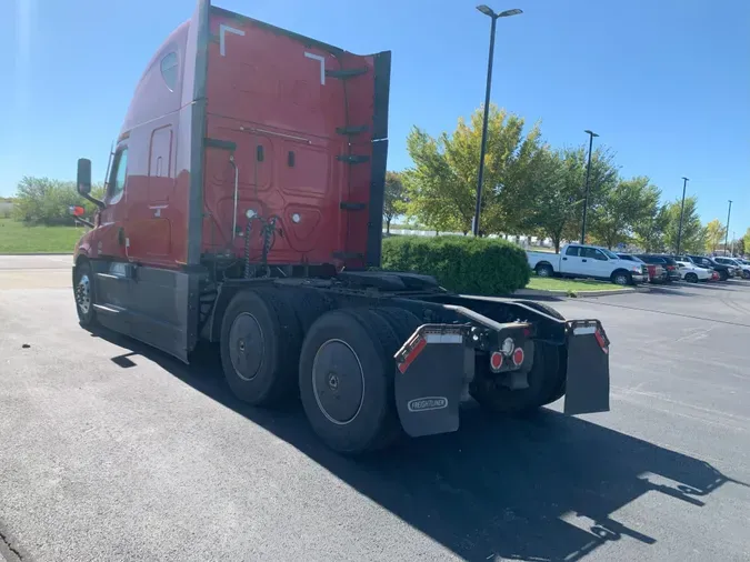 2021 Freightliner Cascadia