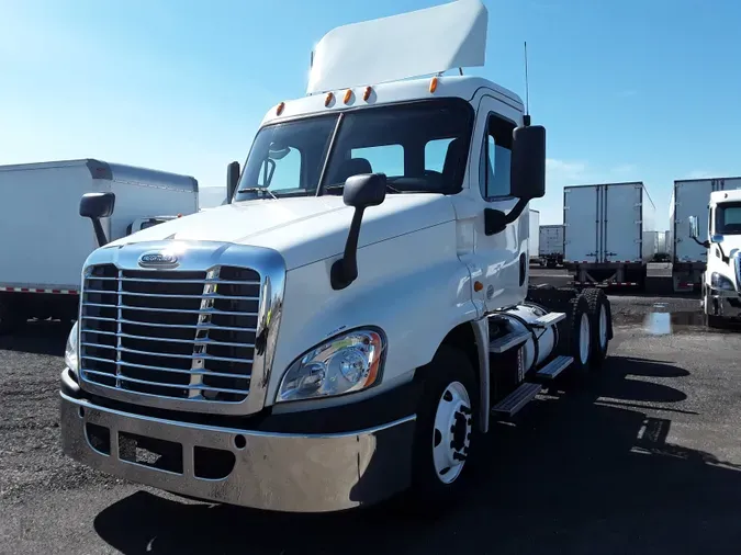 2014 FREIGHTLINER/MERCEDES CASCADIA 125