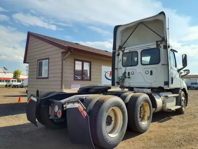 2019 FREIGHTLINER/MERCEDES NEW CASCADIA 116