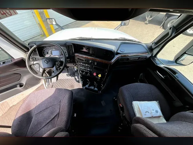 2022 INT LT625 6x4