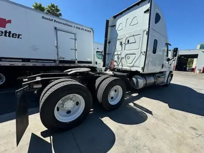 2020 FREIGHTLINER/MERCEDES CASCADIA 125