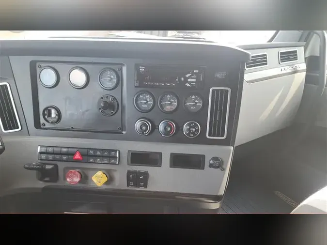 2019 FREIGHTLINER CA126