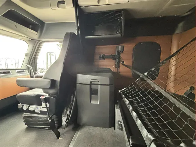 2024 Freightliner Cascadia 126