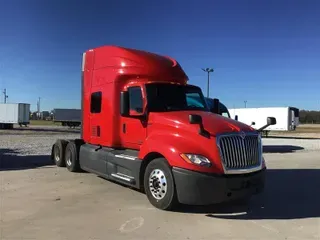 2018 INTERNATIONAL LT