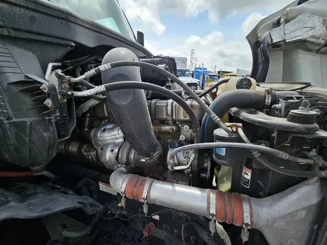 2021 FREIGHTLINER CASCADIA CA126